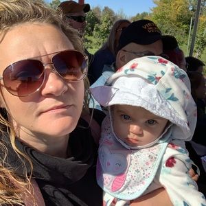 Meet your Posher, Casey